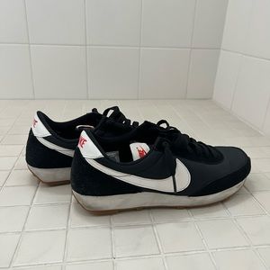 nike daybreak navy blue women 8.5